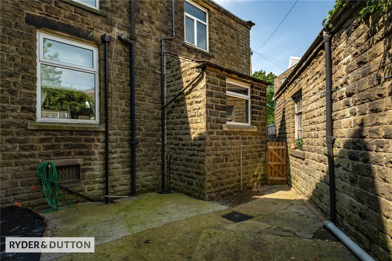 Tong Lane, Whitworth, OL12, photo 18