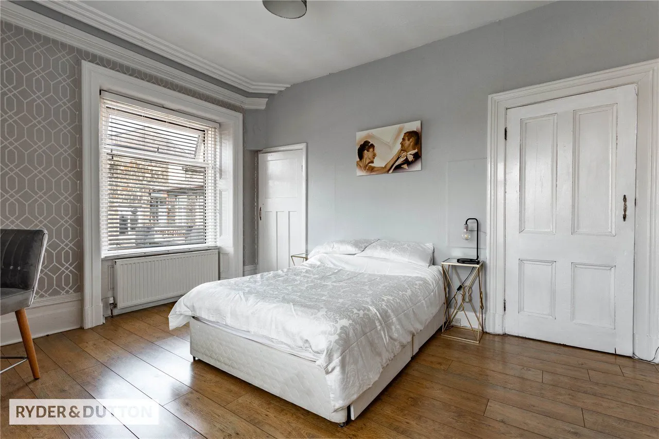 Tong Lane, Whitworth, OL12, photo 5