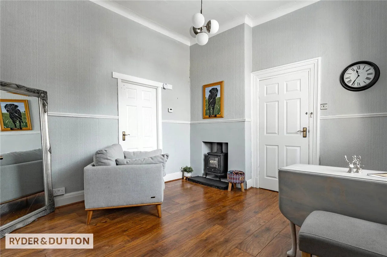 Tong Lane, Whitworth, OL12, photo 2