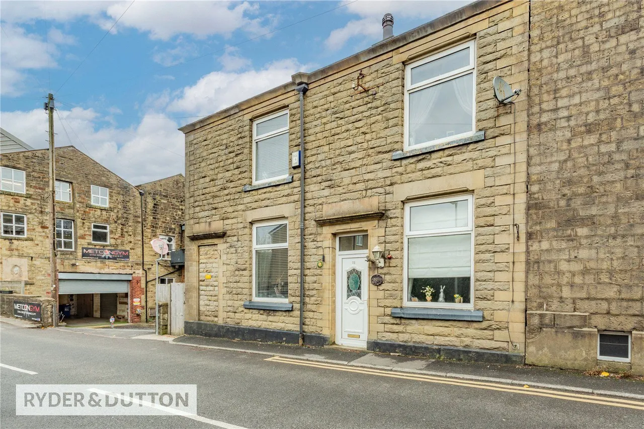 Tong Lane, Whitworth, OL12, photo 15