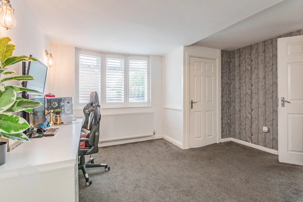 Dalby Avenue, Swinton, M27, photo 11