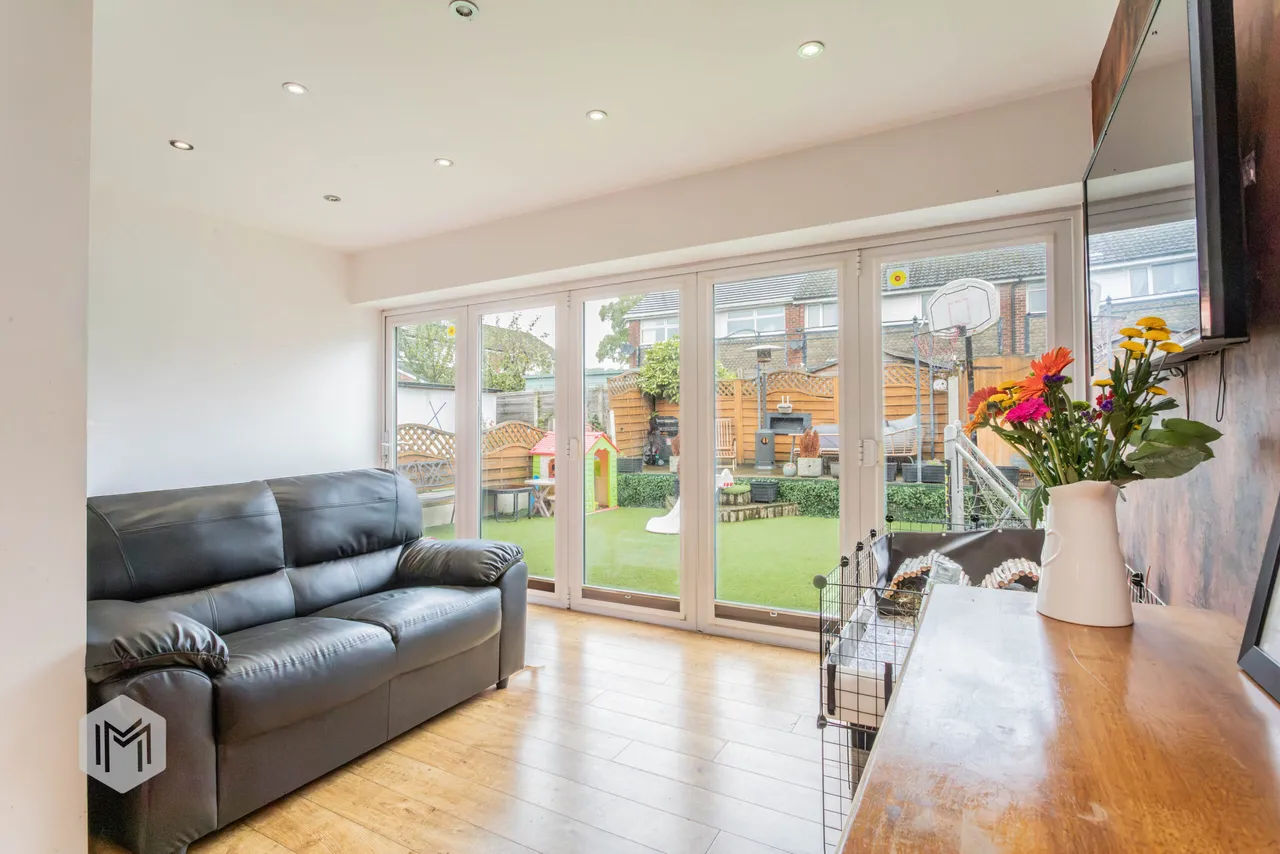 Dalby Avenue, Swinton, M27, photo 9