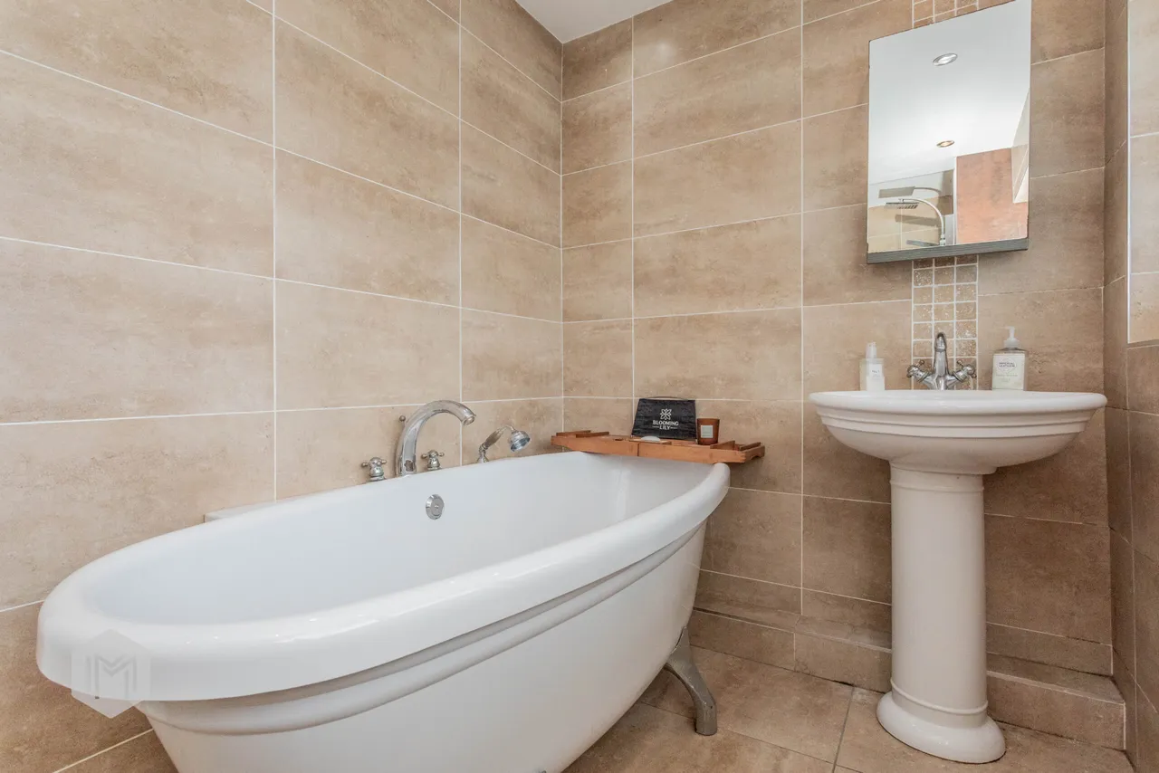 Dalby Avenue, Swinton, M27, photo 25