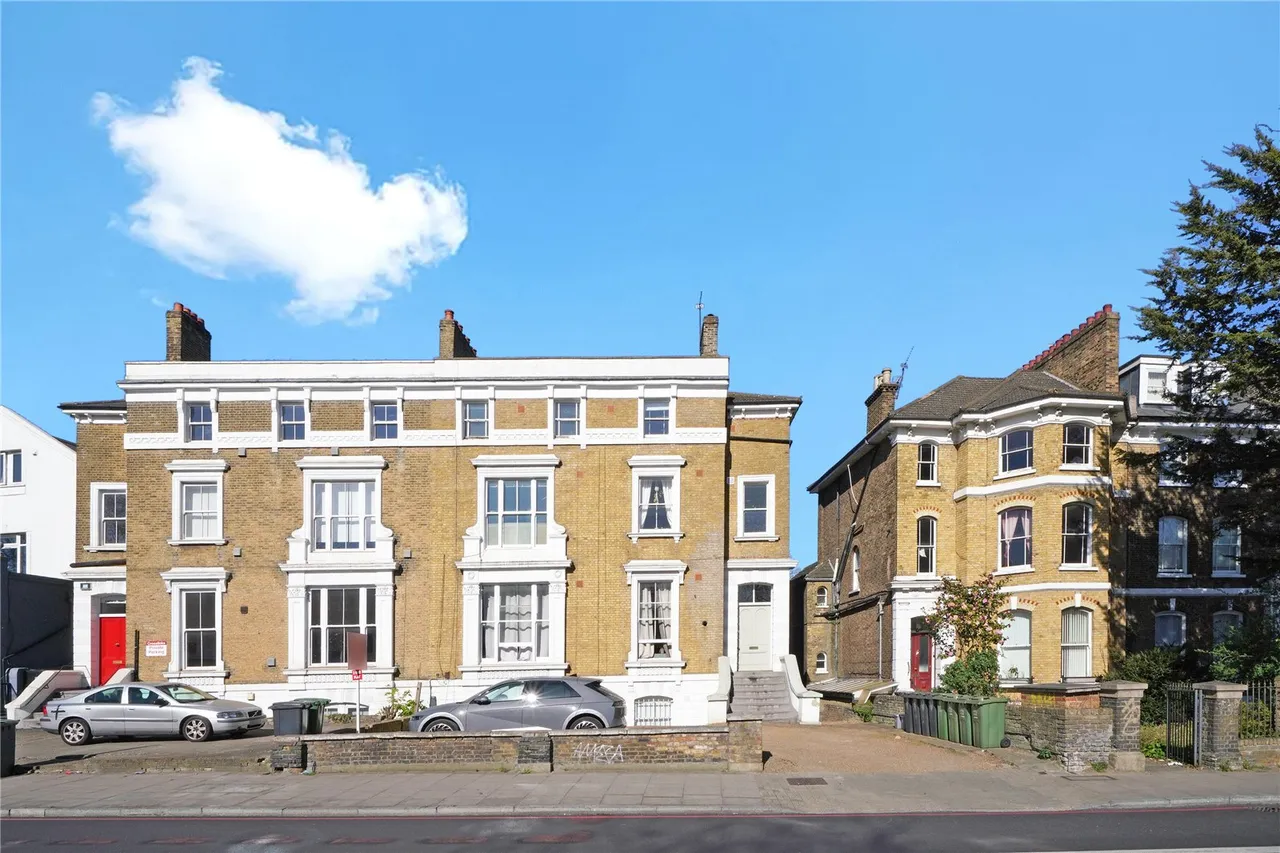 2 bed flat for sale — Lewisham Way, SE4