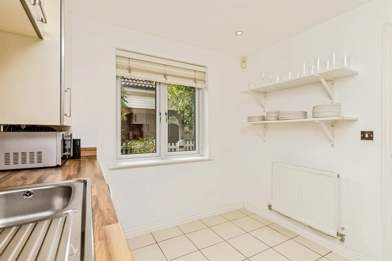 Orchard Close, Burgess Hill, RH15, photo 5