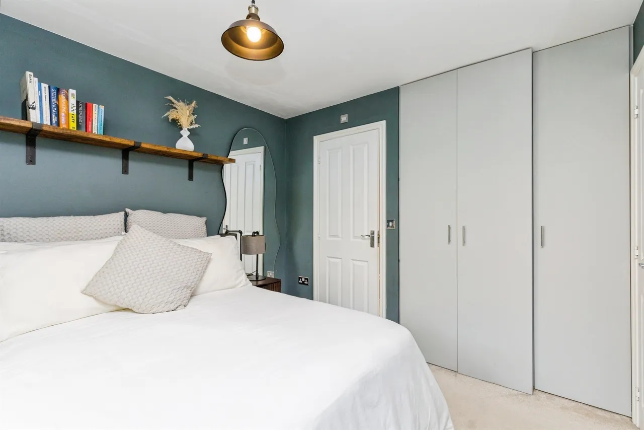 Orchard Close, Burgess Hill, RH15, photo 10