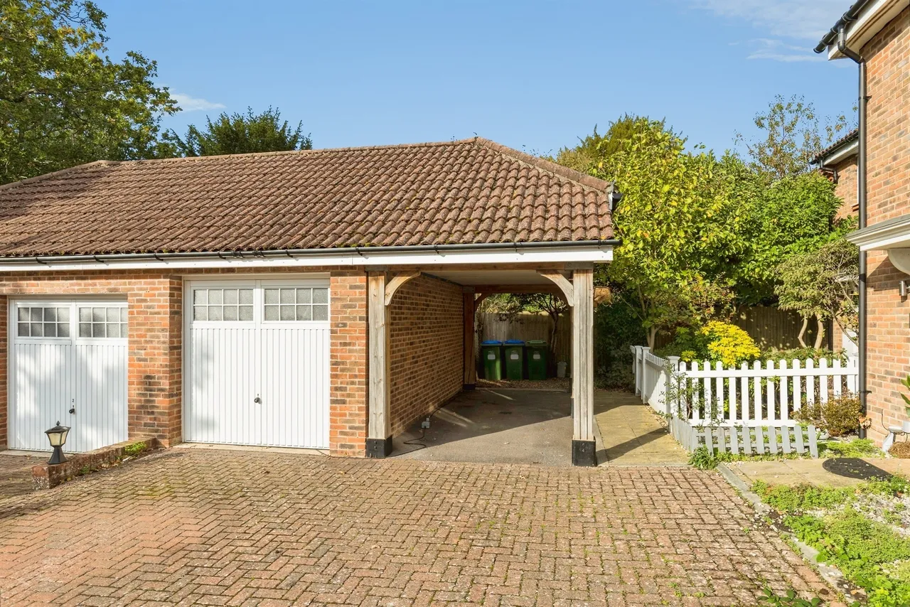 Orchard Close, Burgess Hill, RH15, photo 18