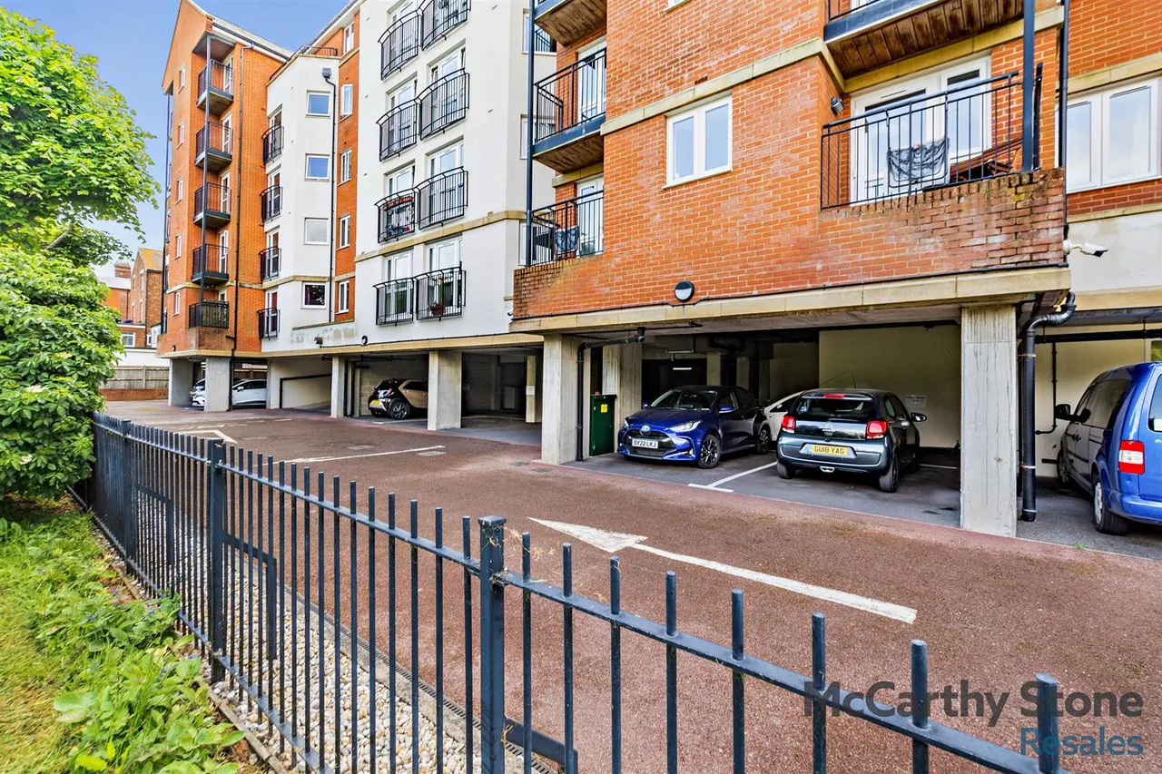 Jevington Gardens, Eastbourne, BN21, photo 19