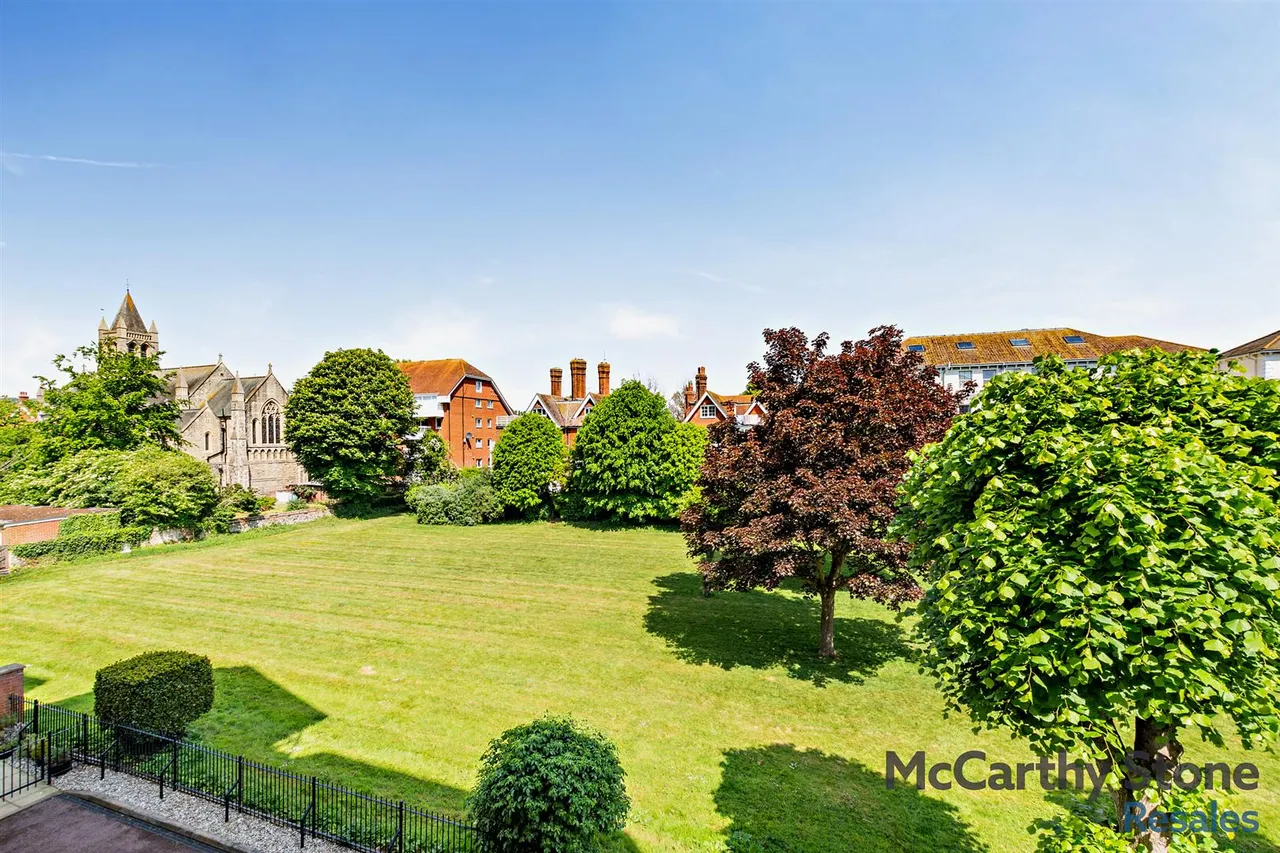 Jevington Gardens, Eastbourne, BN21, photo 3