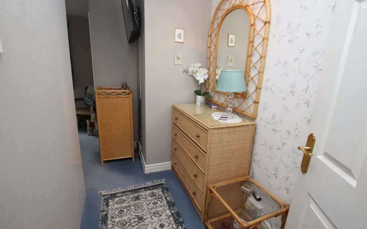 OLD MANOR DRIVE OXSPRING, photo 14