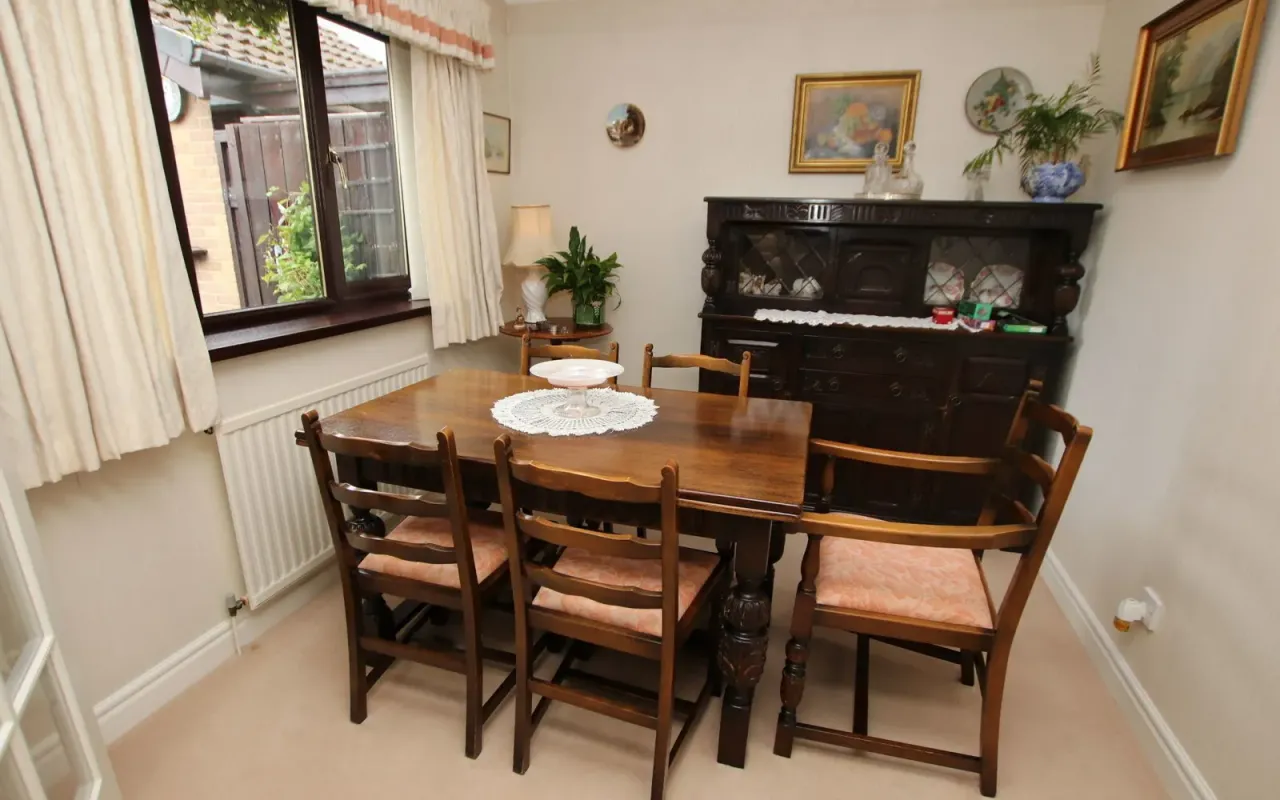 OLD MANOR DRIVE OXSPRING, photo 5