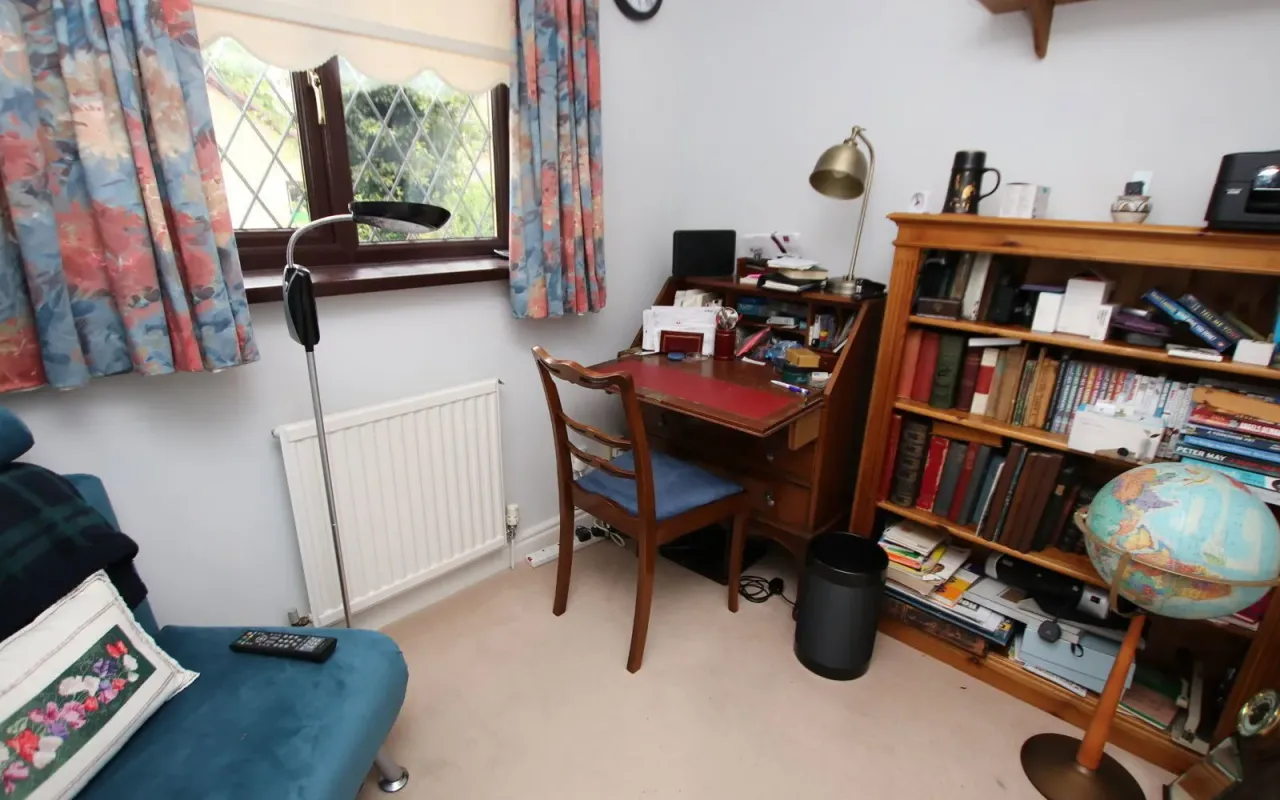 OLD MANOR DRIVE OXSPRING, photo 12