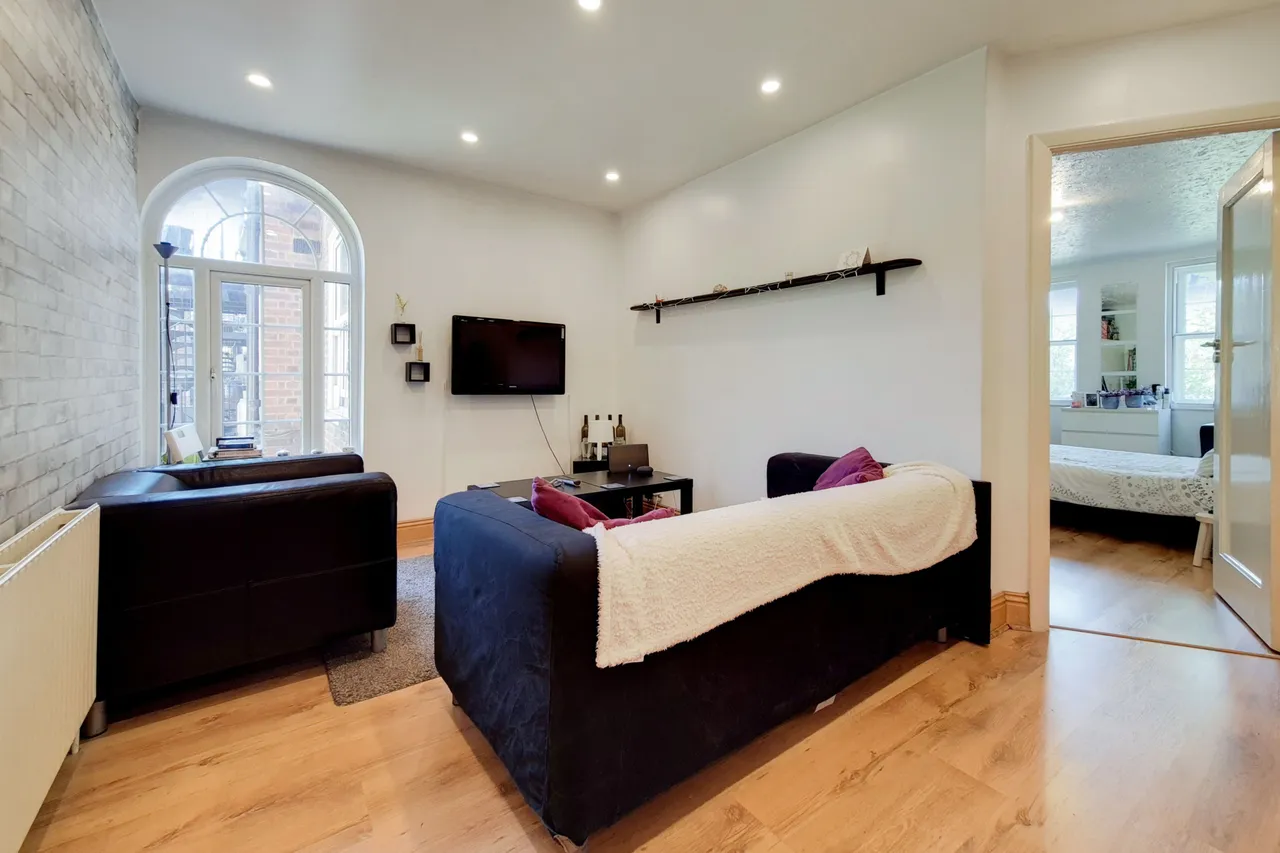 4 Queensborough Court, North Circular Road, London, photo 7