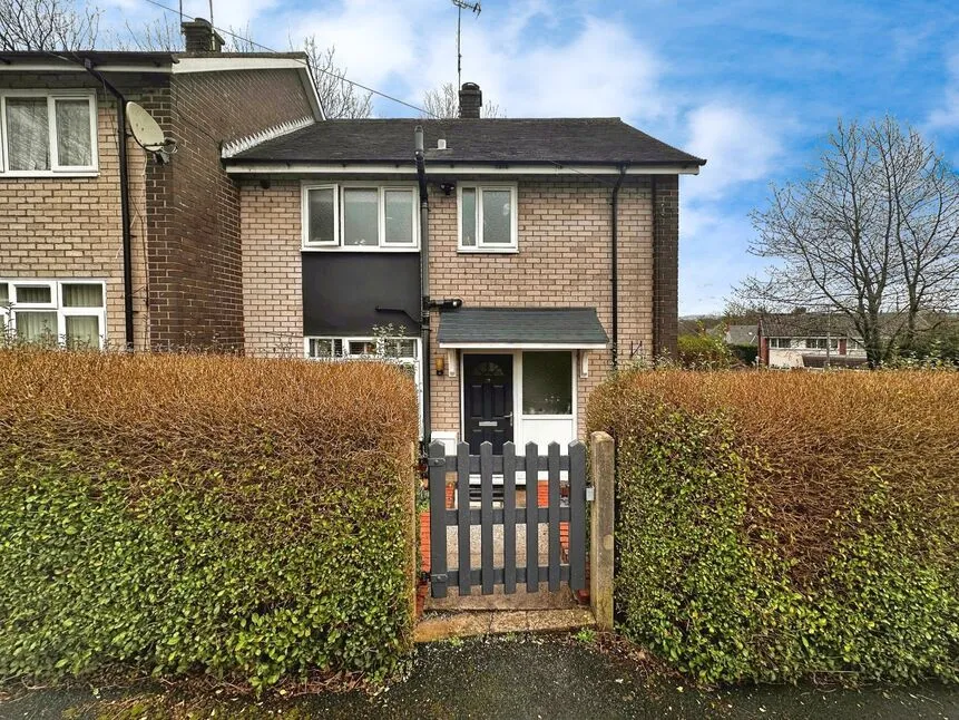 2 bed house to rent, Wakefield Crescent, Romiley, SK6