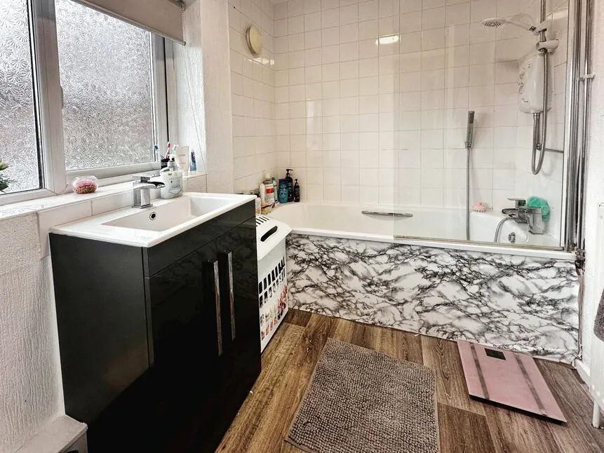 Wakefield Crescent, Romiley, SK6, photo 7