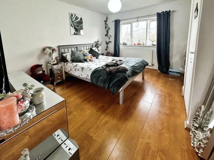 Wakefield Crescent, Romiley, SK6, photo 5