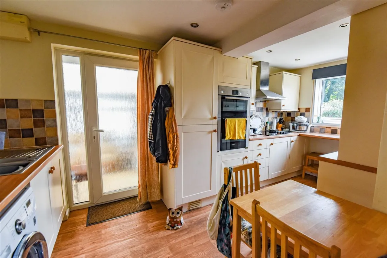Byron Road, Dursley, GL11, photo 4