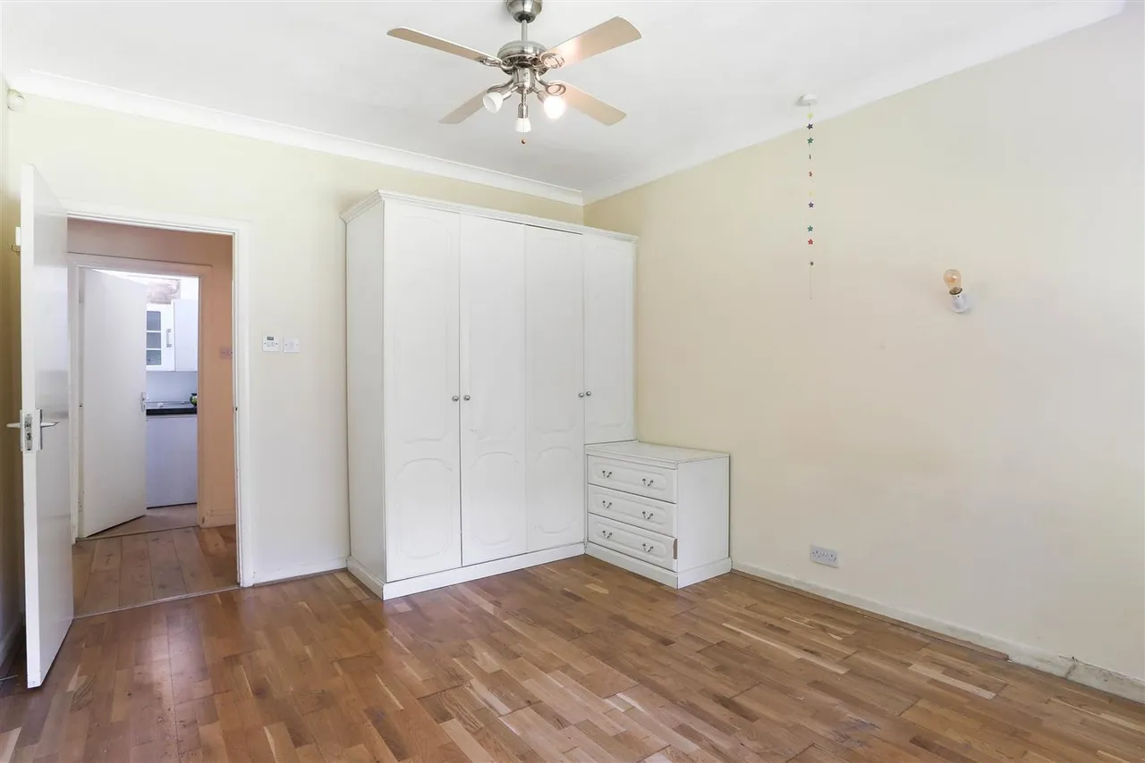 Northey Avenue, South Cheam, SM2, photo 20
