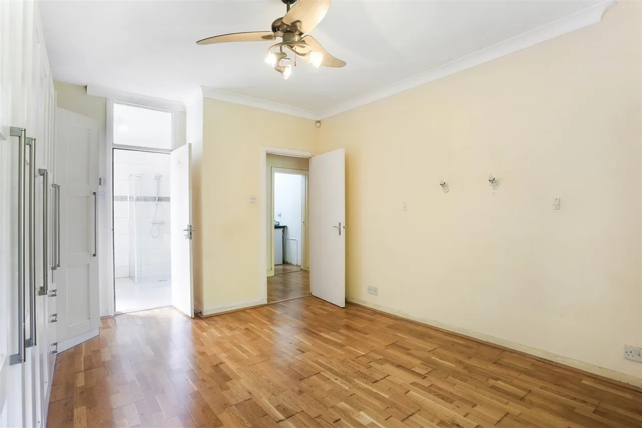 Northey Avenue, South Cheam, SM2, photo 17