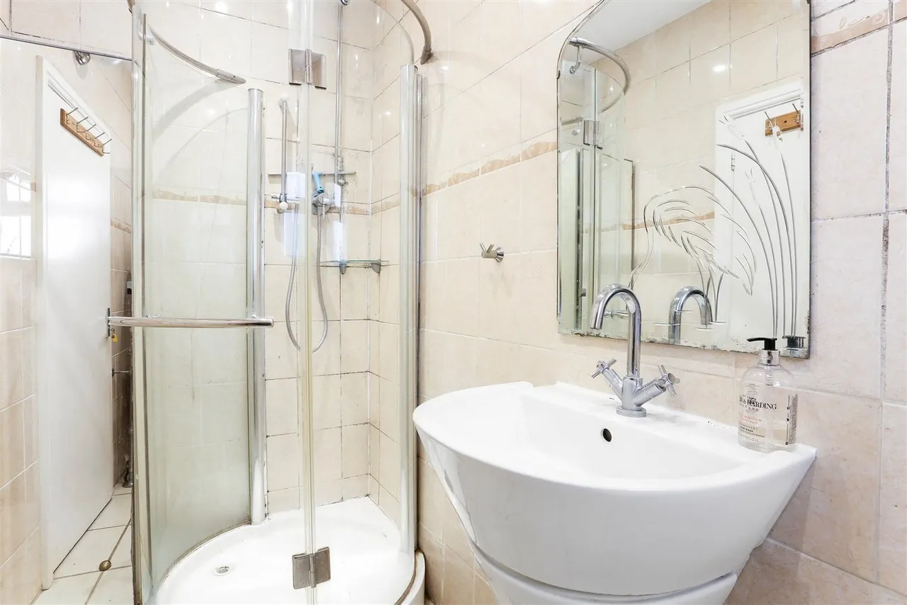 Northey Avenue, South Cheam, SM2, photo 21
