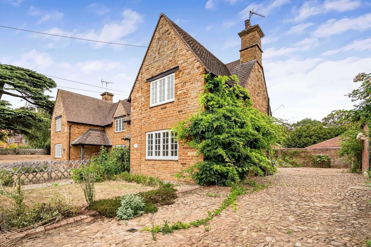Main Street, Cottesbrooke, NN6, photo 2