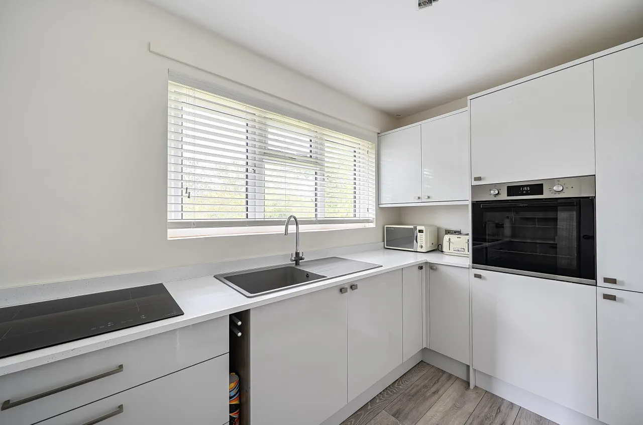 Ashdown Road, Chandler's Ford, SO53, photo 2