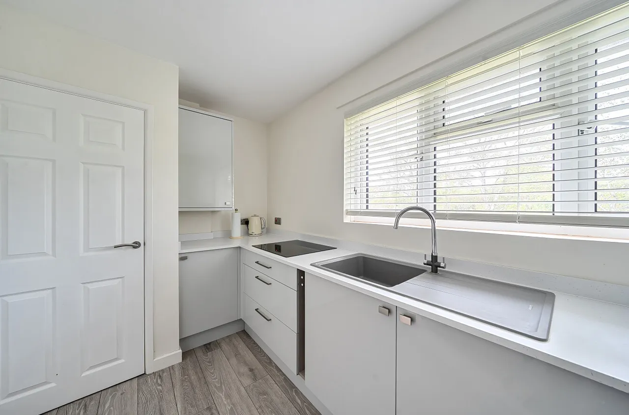 Ashdown Road, Chandler's Ford, SO53, photo 3