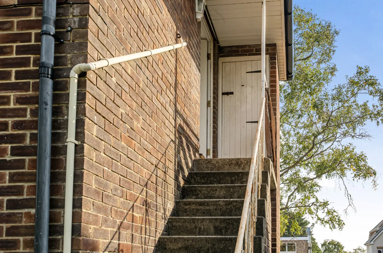 Ashdown Road, Chandler's Ford, SO53, photo 12