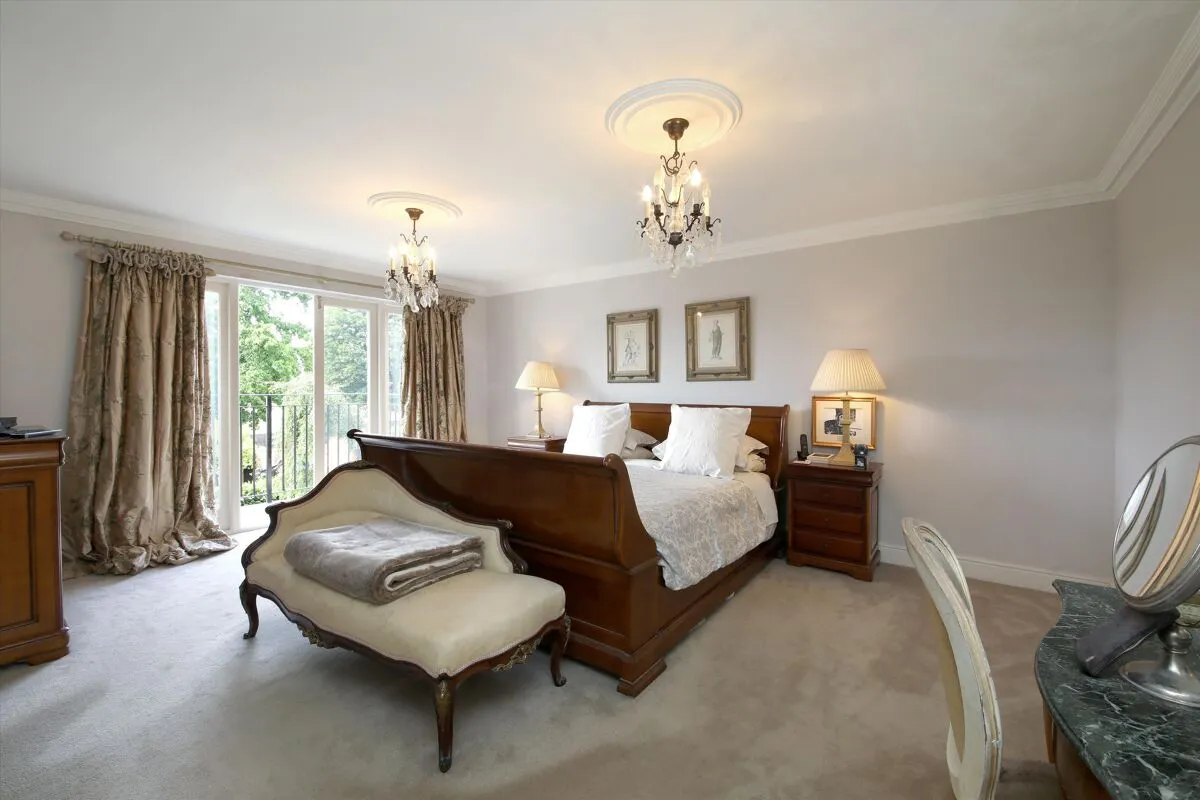 Woodcote Road, Epsom, KT18, photo 12