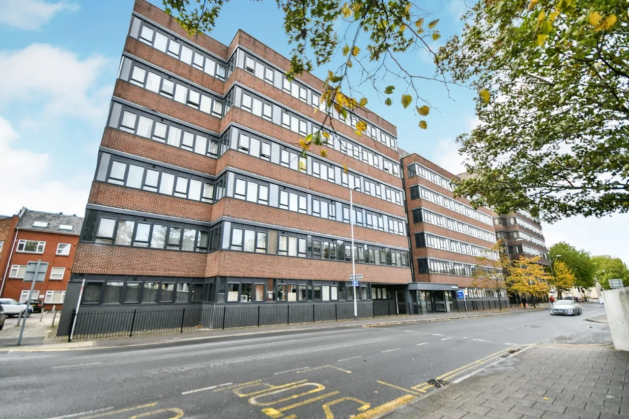 flat for sale, Farnsby Street, Swindon, SN1