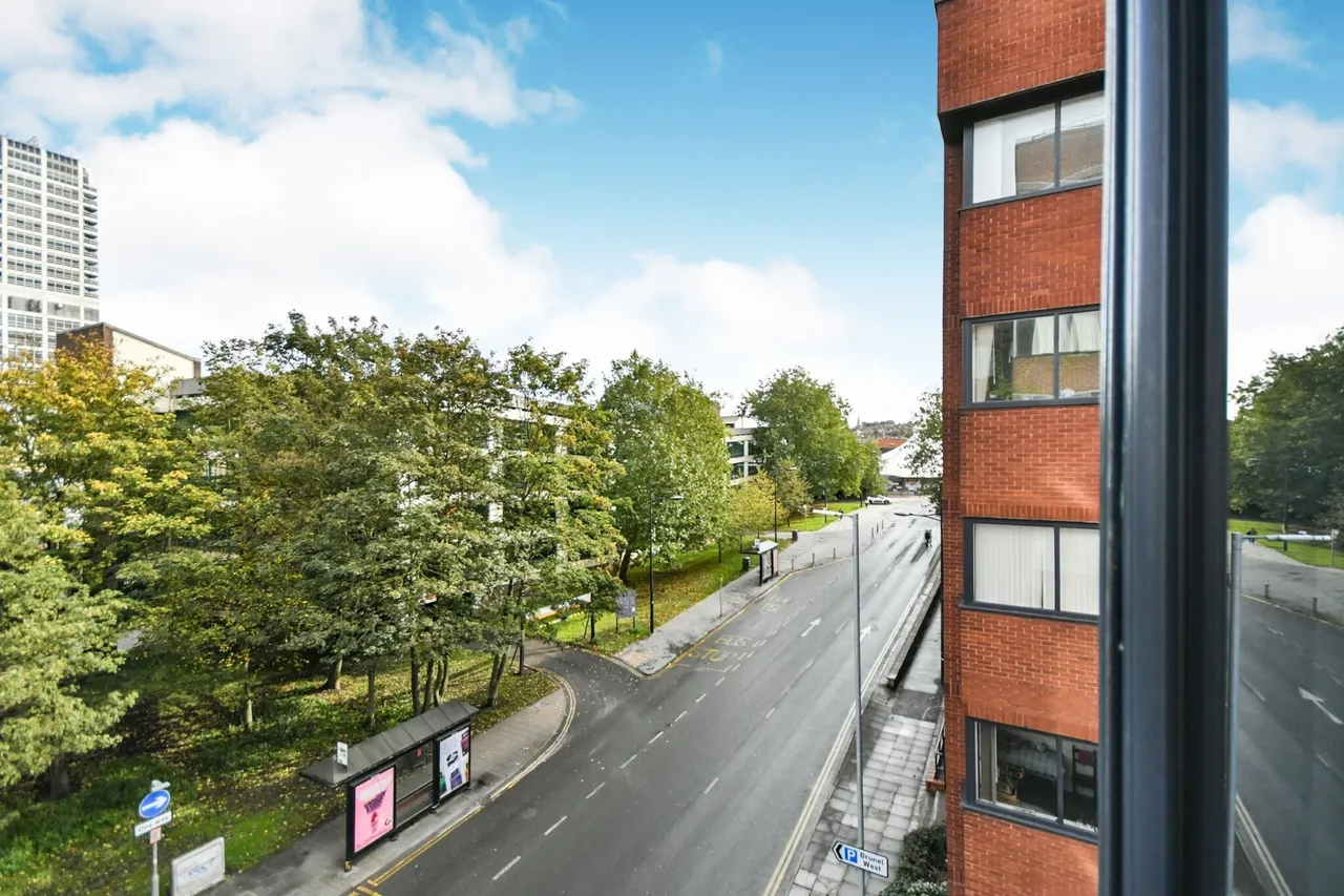 Farnsby Street, Swindon, SN1, photo 8