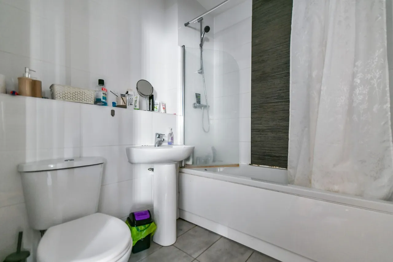 Farnsby Street, Swindon, SN1, photo 5
