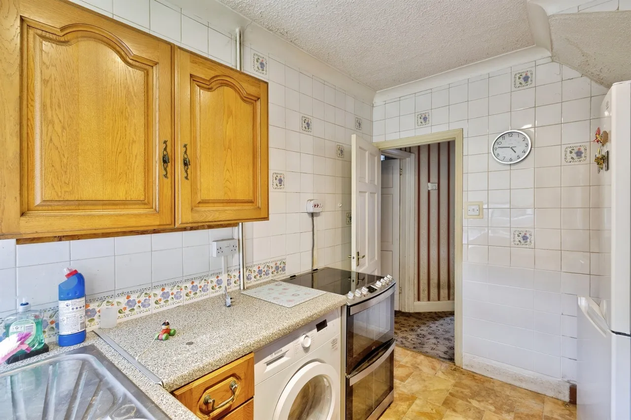 Abbots Way, Northampton, photo 8