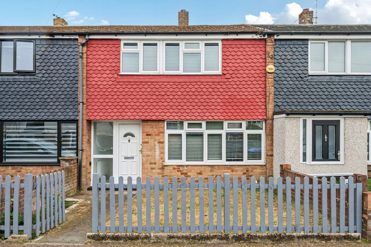 3 bed house for sale — Darenth Road, DA16