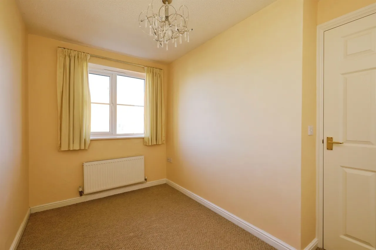 Holly Avenue, Creswell, S80, photo 7