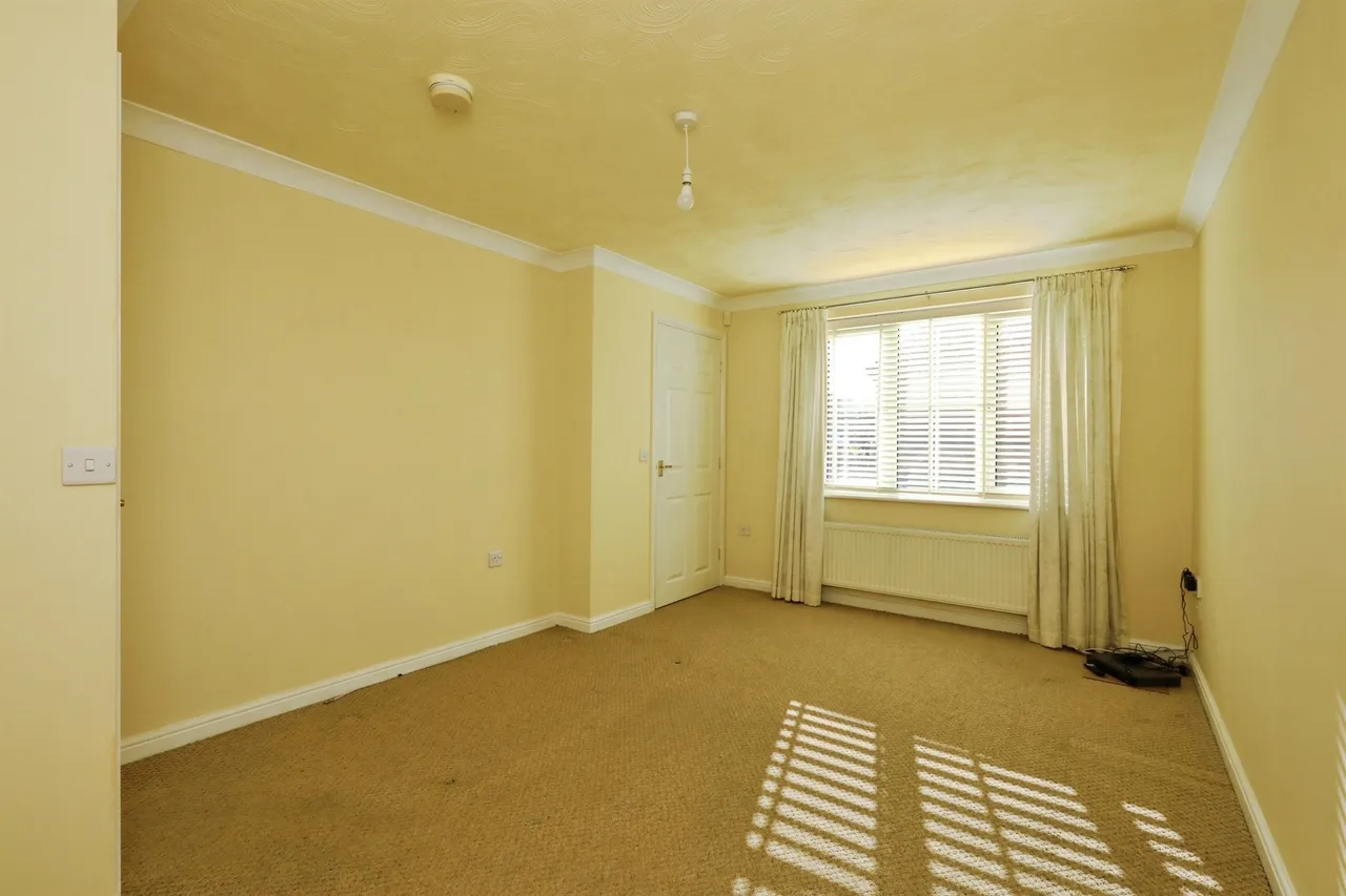 Holly Avenue, Creswell, S80, photo 2