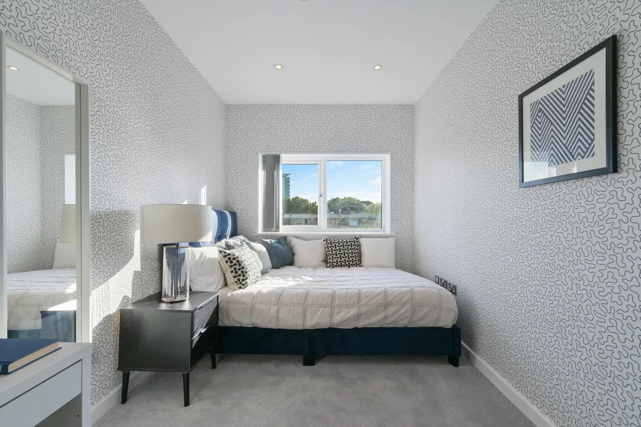 Reynard Way, Brentford, TW8, photo 16