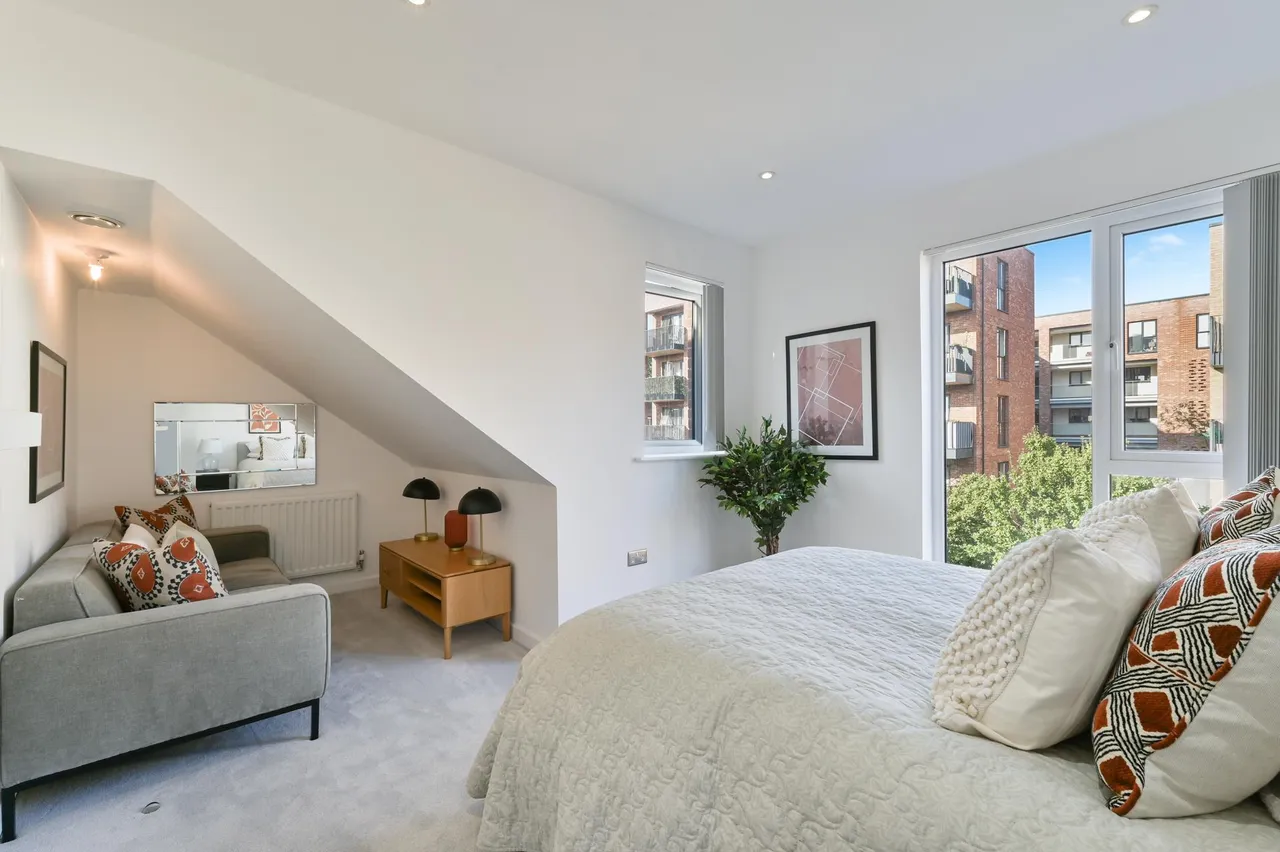 Reynard Way, Brentford, TW8, photo 13