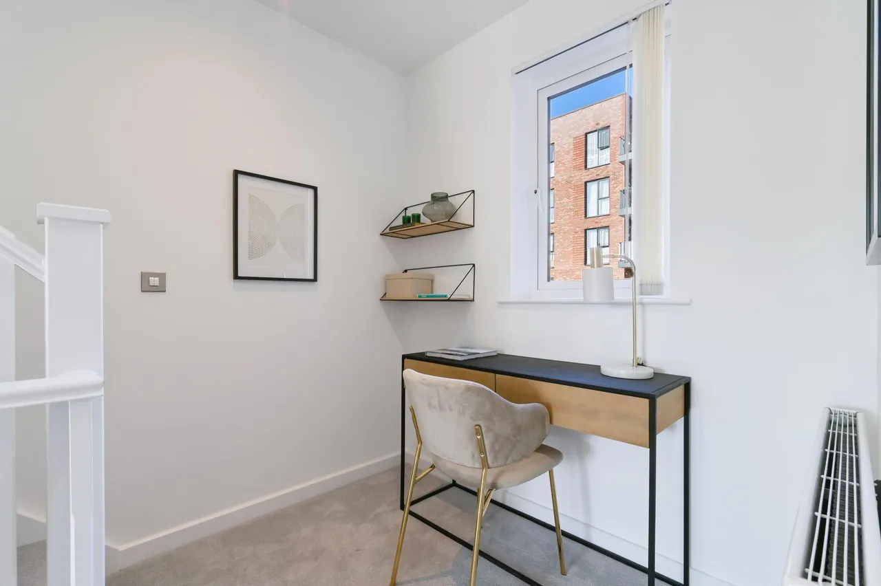 Reynard Way, Brentford, TW8, photo 11