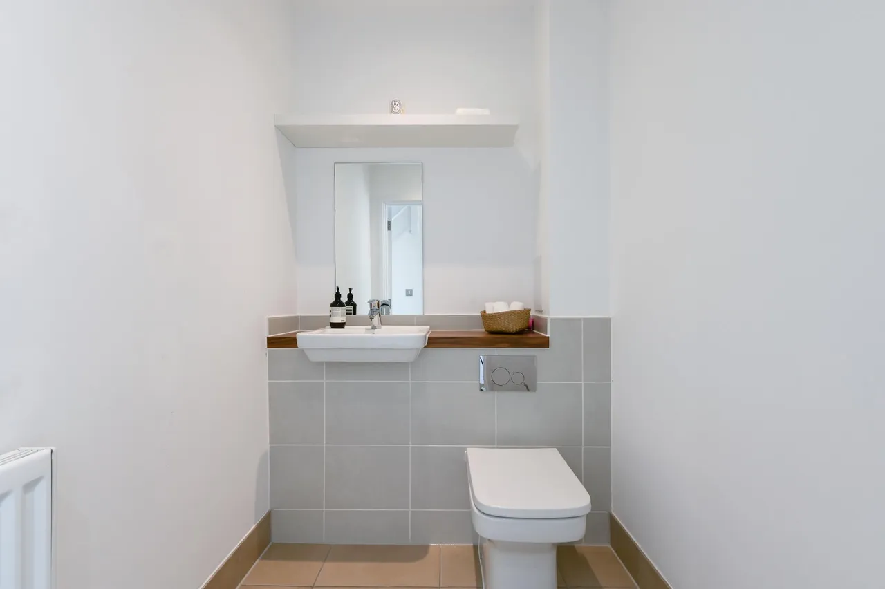 Reynard Way, Brentford, TW8, photo 8