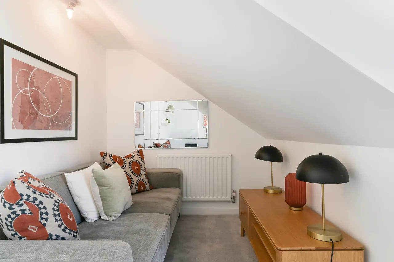 Reynard Way, Brentford, TW8, photo 14