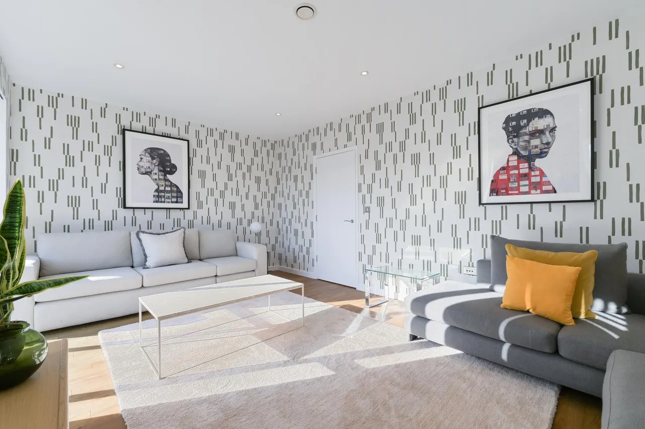 Reynard Way, Brentford, TW8, photo 4