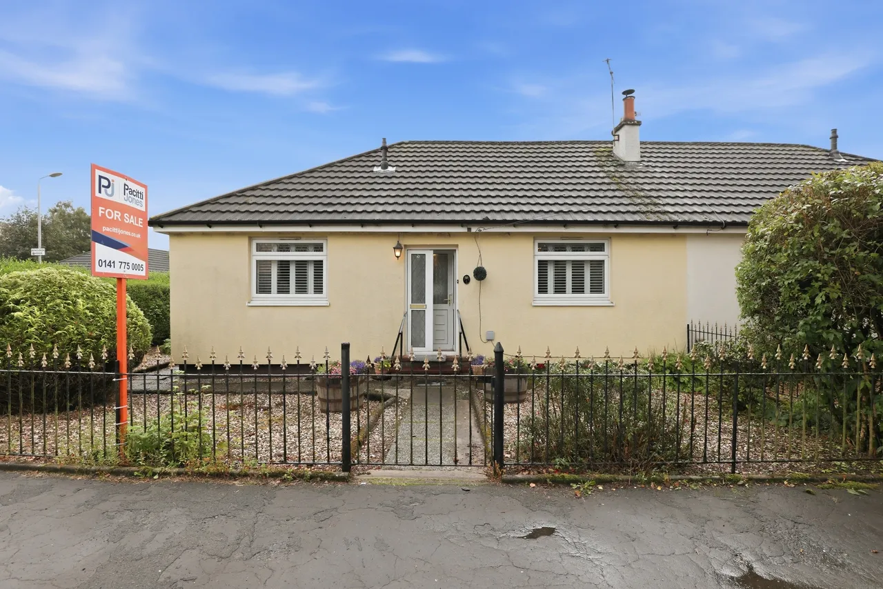 2 bed house for sale, Bencloich Road, Lennoxtown, G66