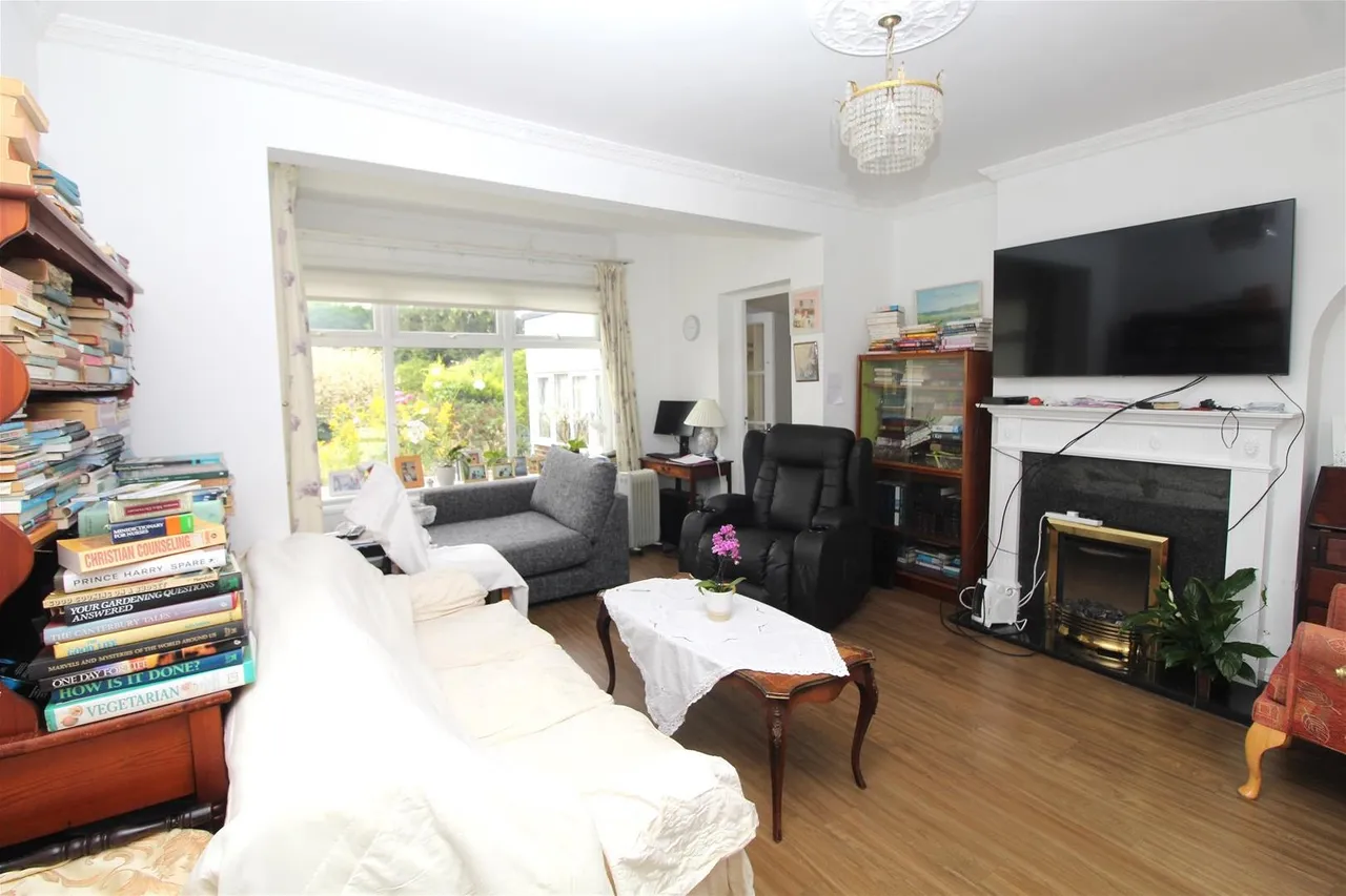 The Drive, Potters Bar EN6 2AP, photo 2