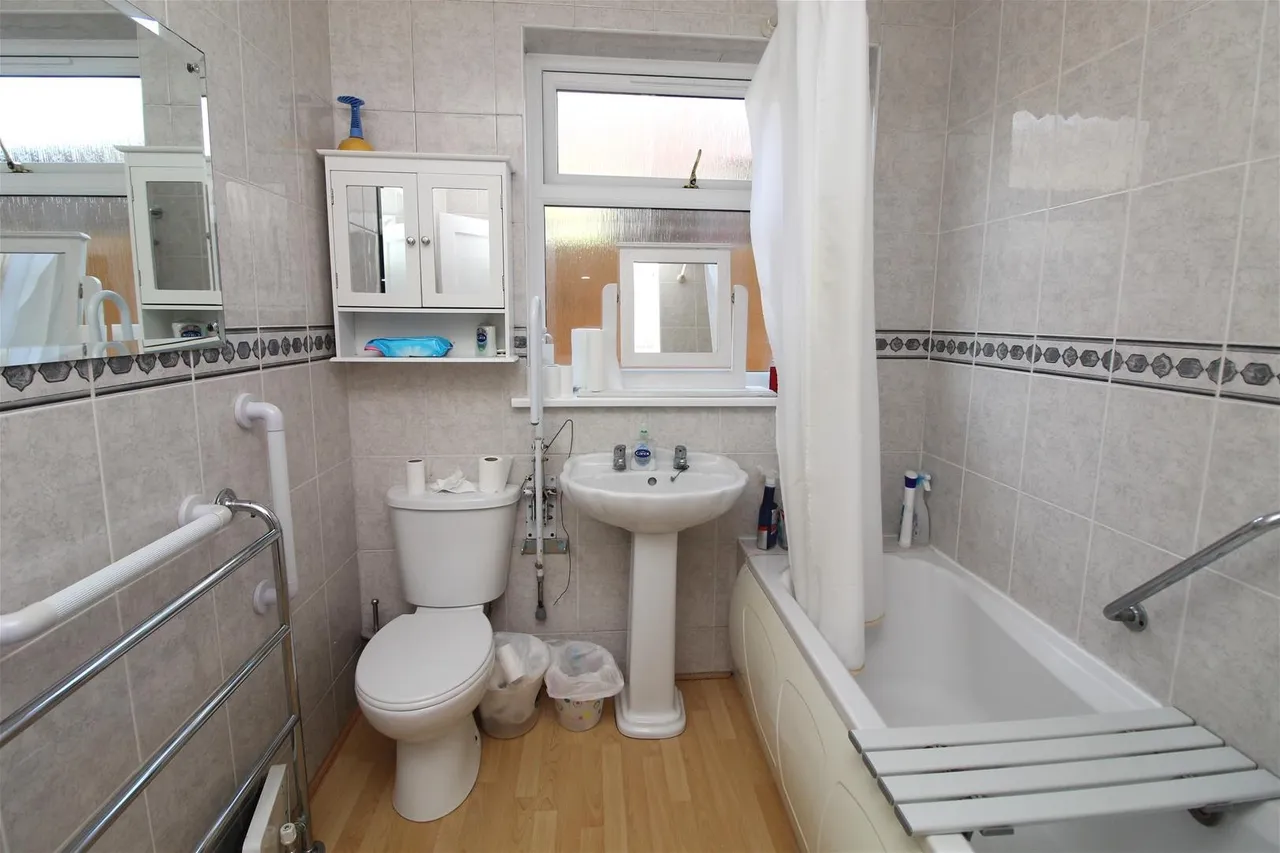 The Drive, Potters Bar EN6 2AP, photo 9