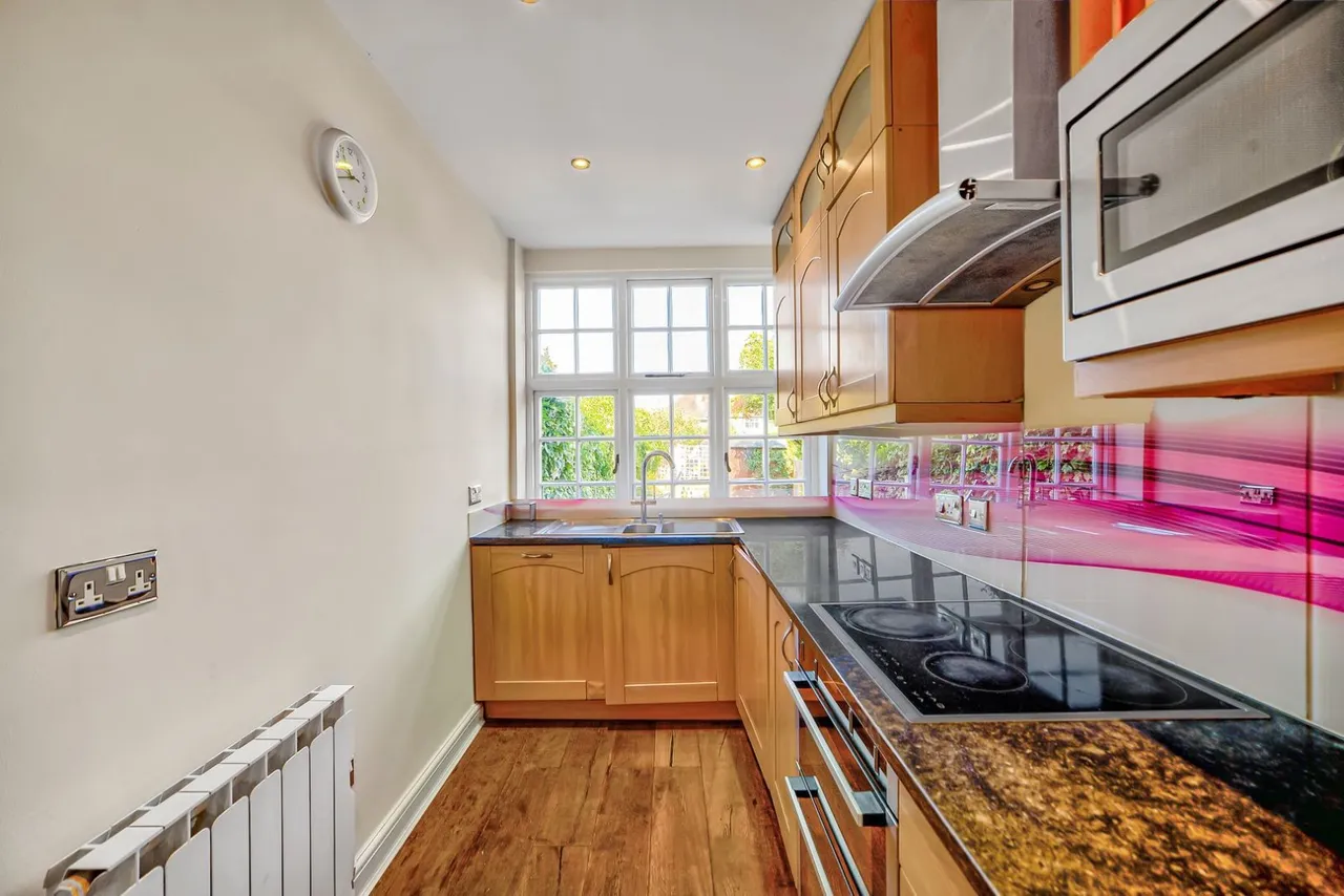 Fowlers Walk, Ealing, London, W5, photo 4