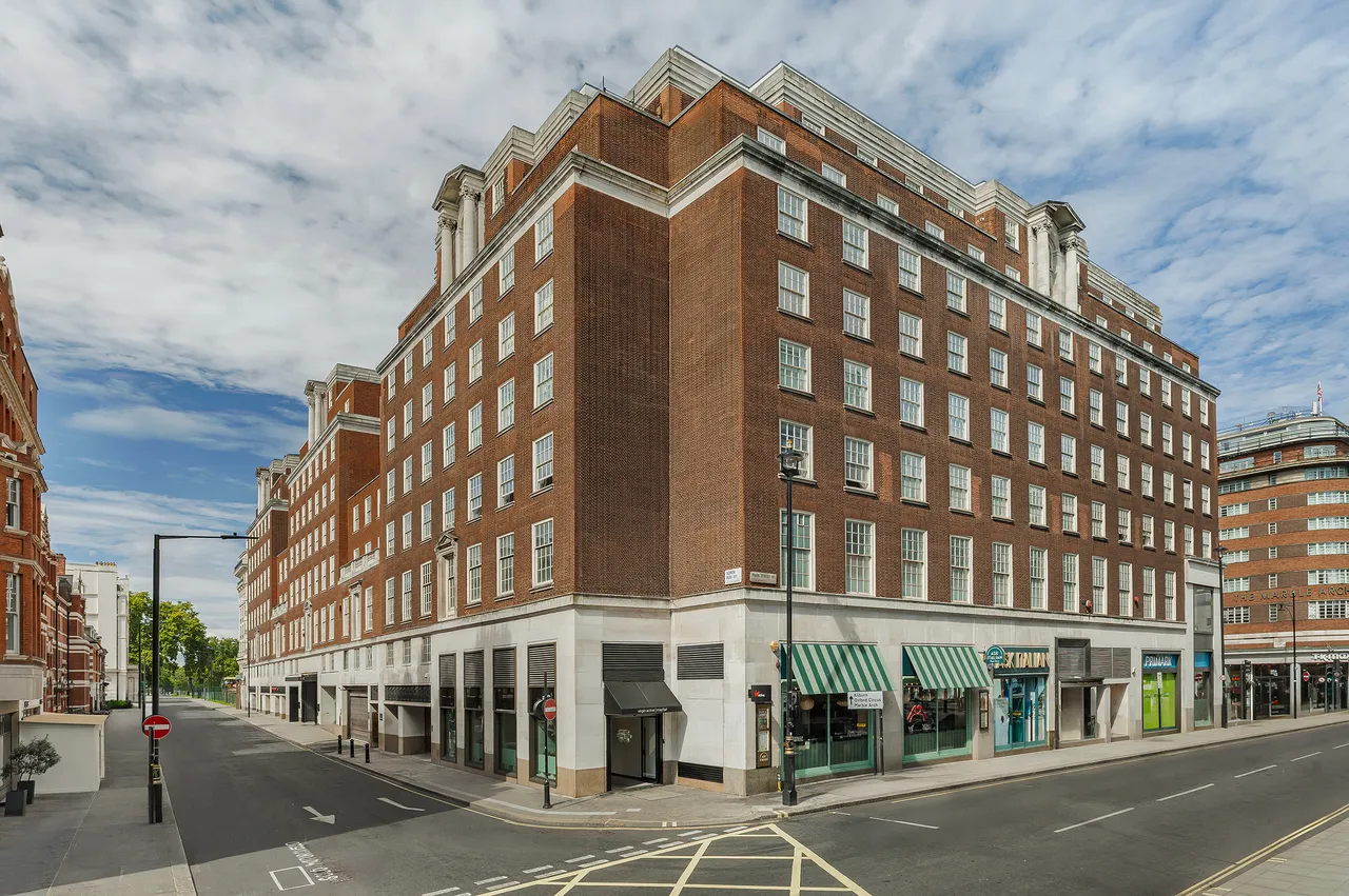 3 bed flat for sale, Park Street, Mayfair, W1K