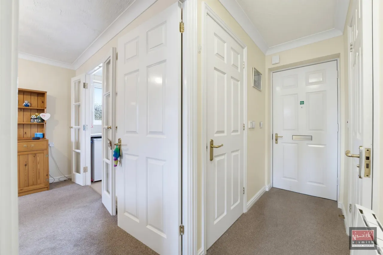 Parkland Grove, Ashford, TW15, photo 6
