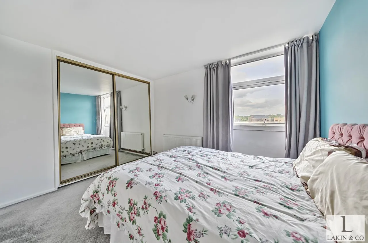 Oxford Road, Denham, UB9 4AB, photo 7