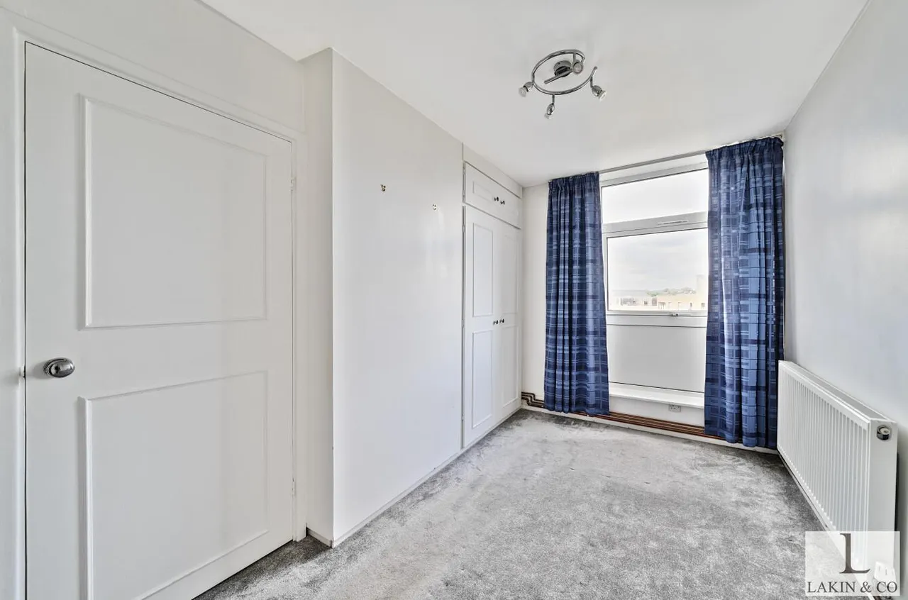Oxford Road, Denham, UB9 4AB, photo 9